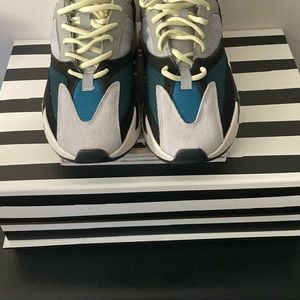 Yeezy 700 Wave Runner